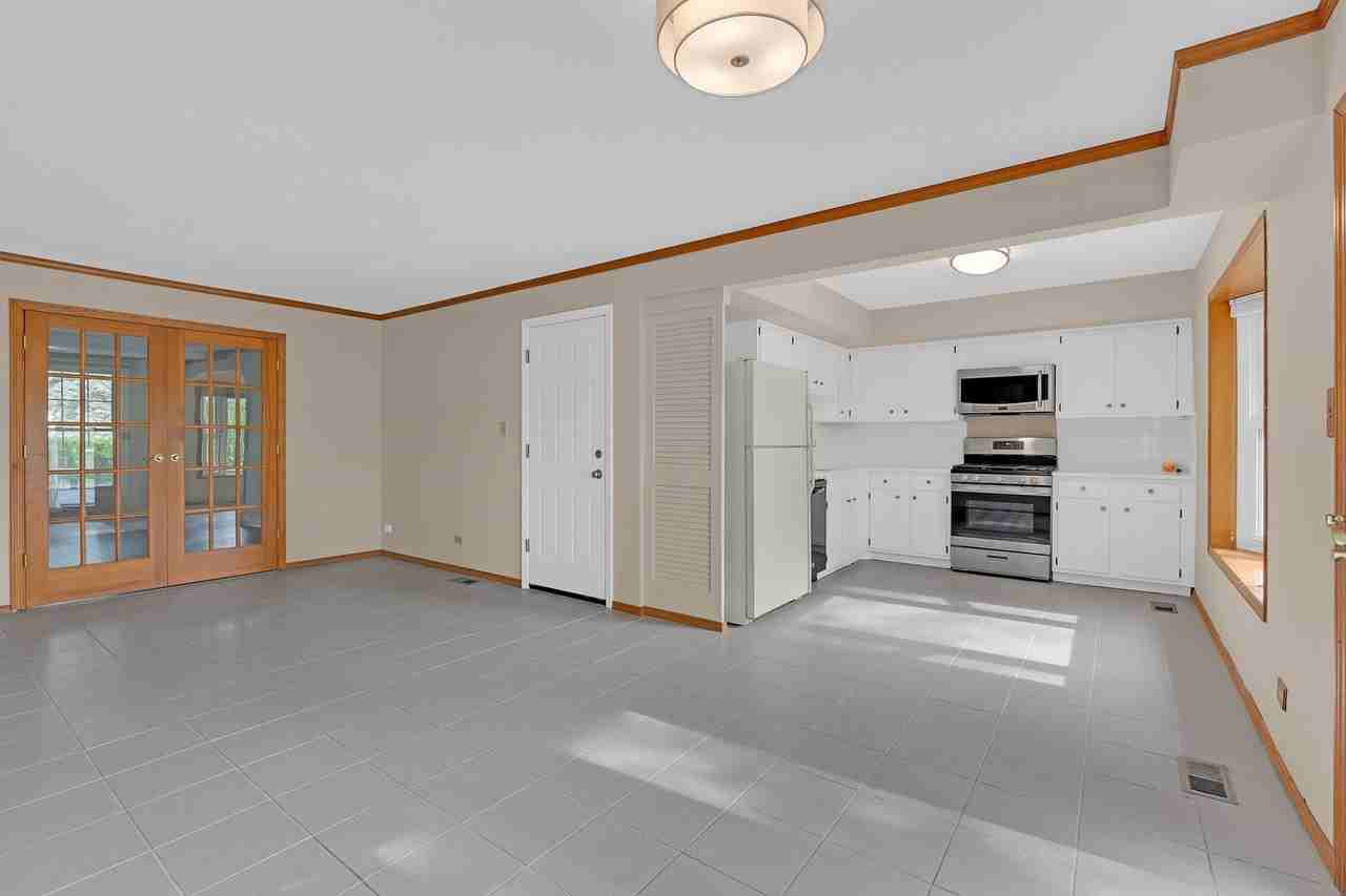 184 S Circle Ave - Photo 7 of 18