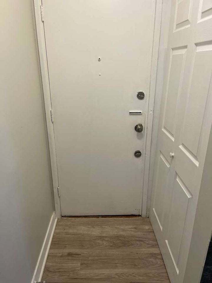 7306 N Winchester Ave #505 - Photo 2 of 10