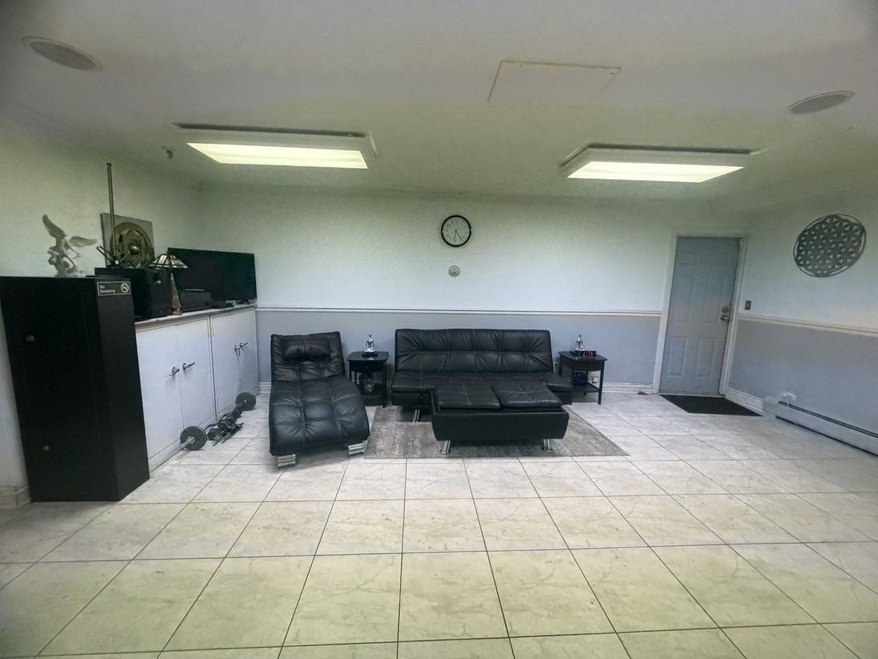 4600 N Cumberland Ave #1 - Photo 5 of 20