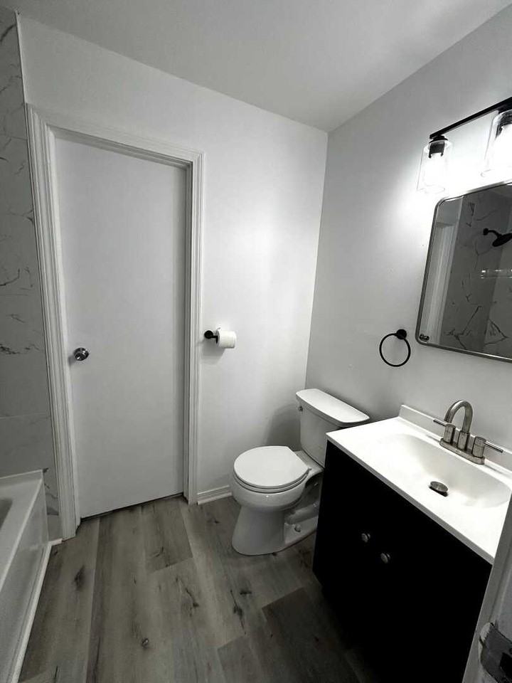344 Emery Ave - Photo 3 of 10