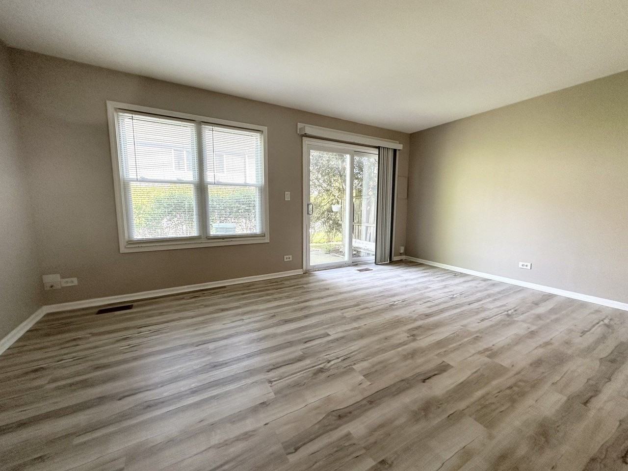 2543 Prairieview Ln S #2543 - Photo 3 of 12