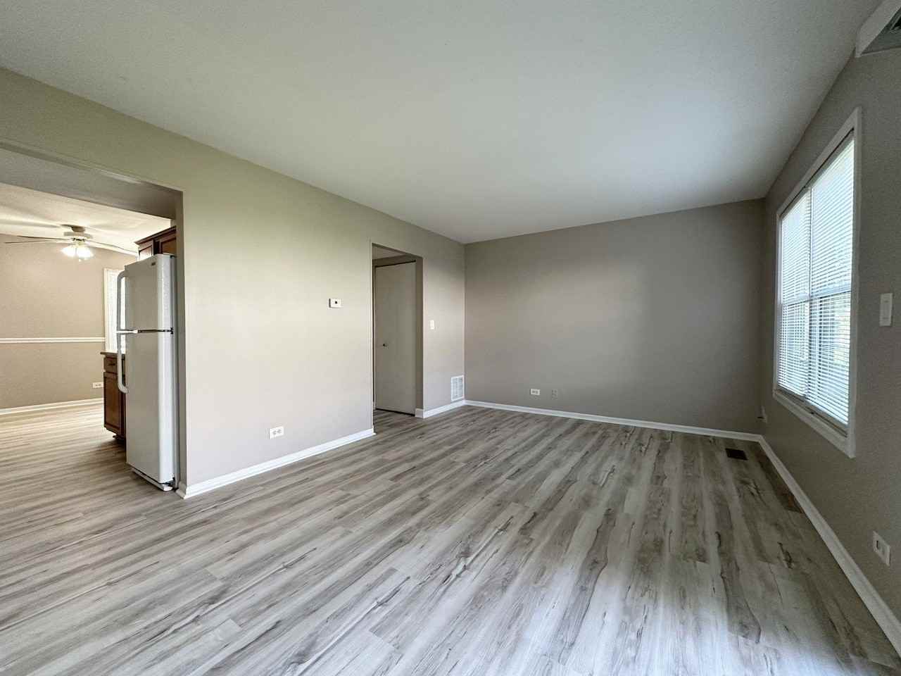 2543 Prairieview Ln S #2543 - Photo 4 of 12