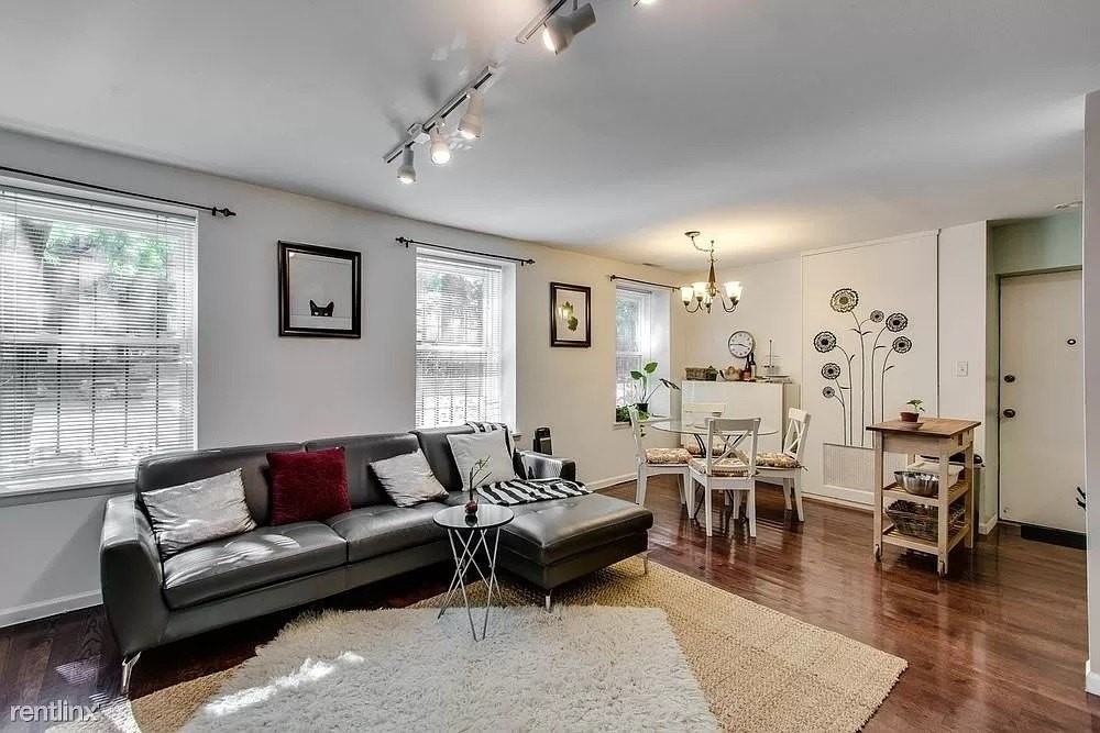 1011 N La Salle Dr #1W - Photo 4 of 24