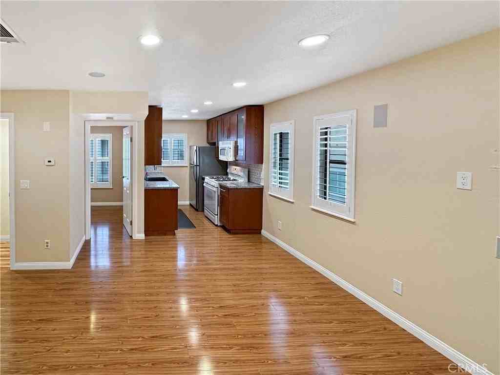 965 E Del Mar Blvd #6 - Photo 4 of 25