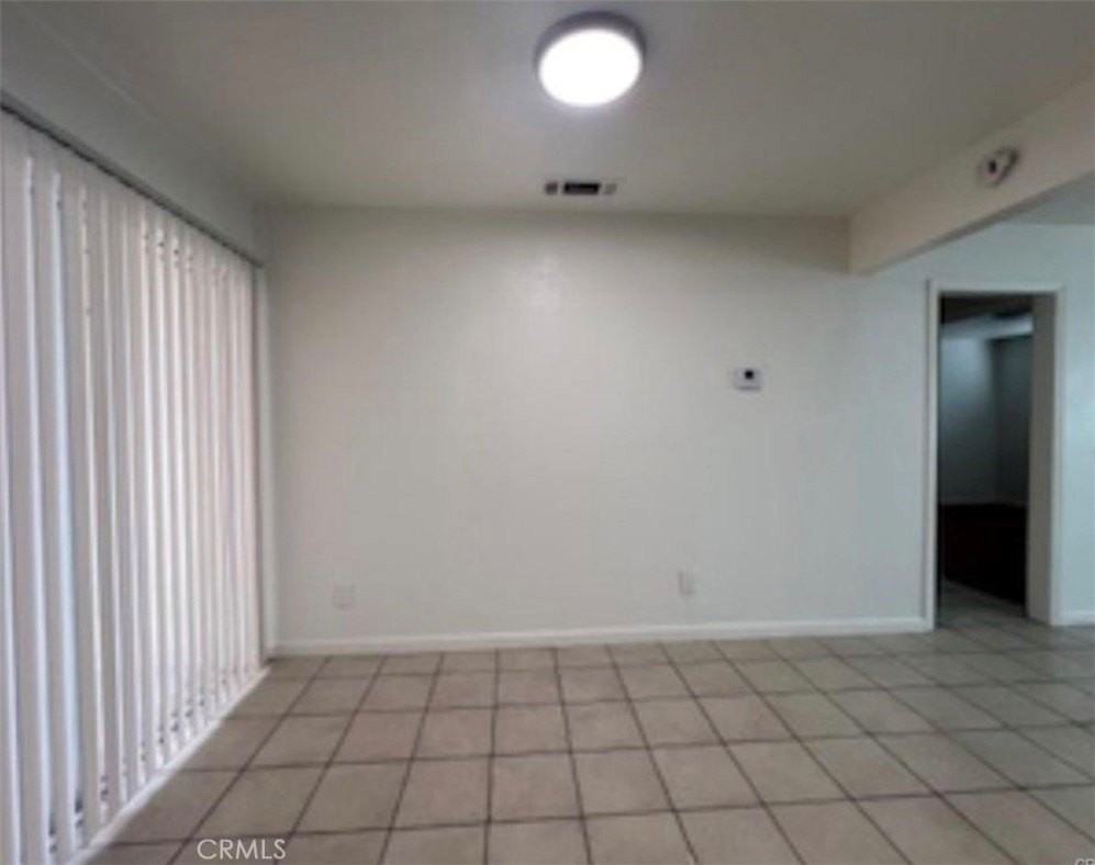 1064 Waters Ave - Photo 5 of 18