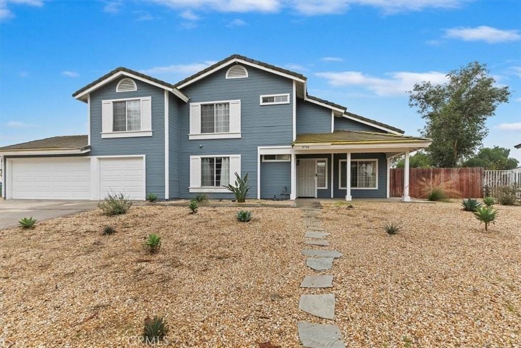 2766 Broken Lance Dr - Photo 2 of 35