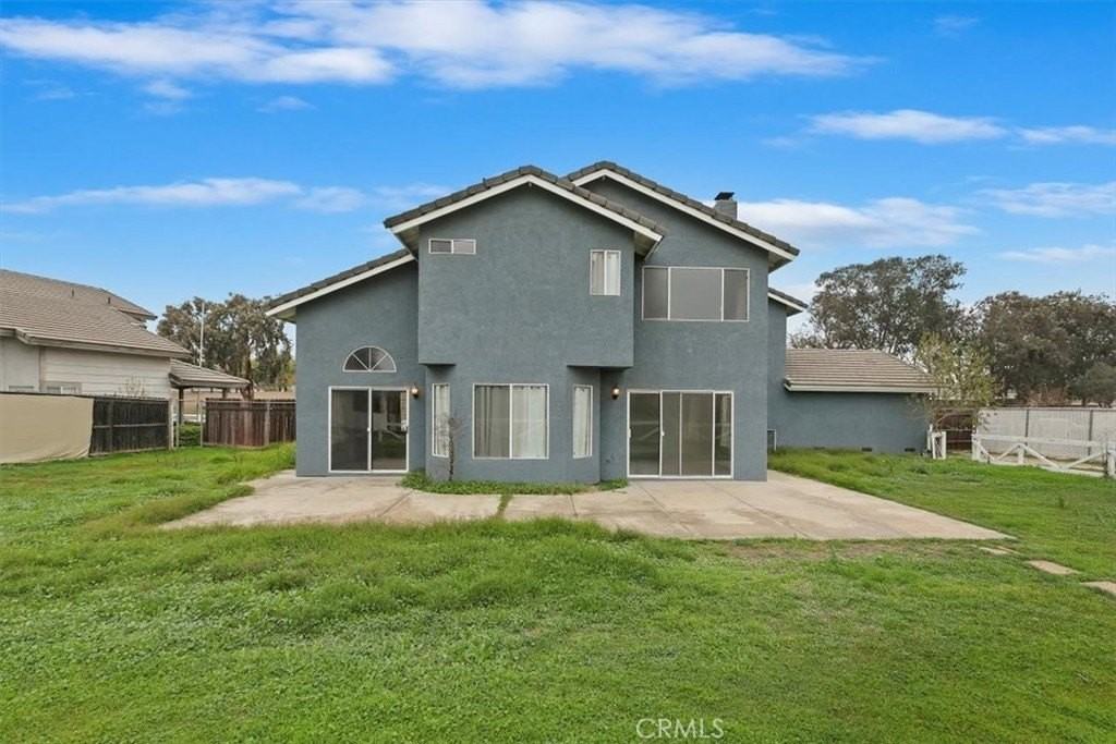 2766 Broken Lance Dr - Photo 4 of 35