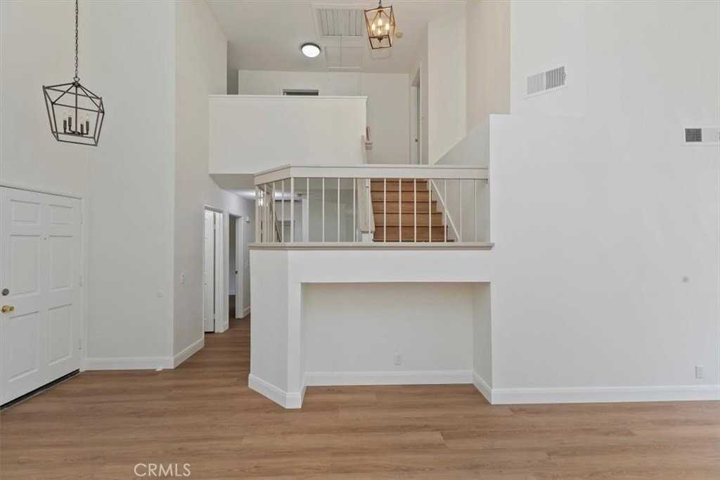 2766 Broken Lance Dr - Photo 6 of 35