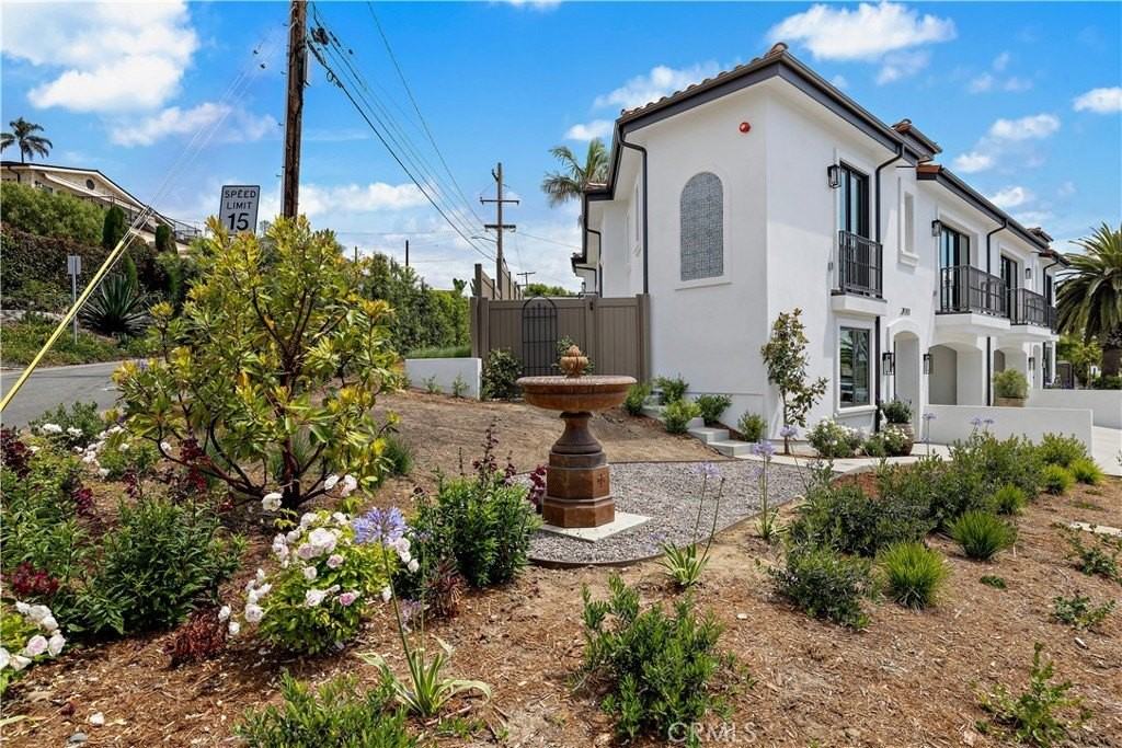 34191 San Marino Pl #B - Photo 3 of 28