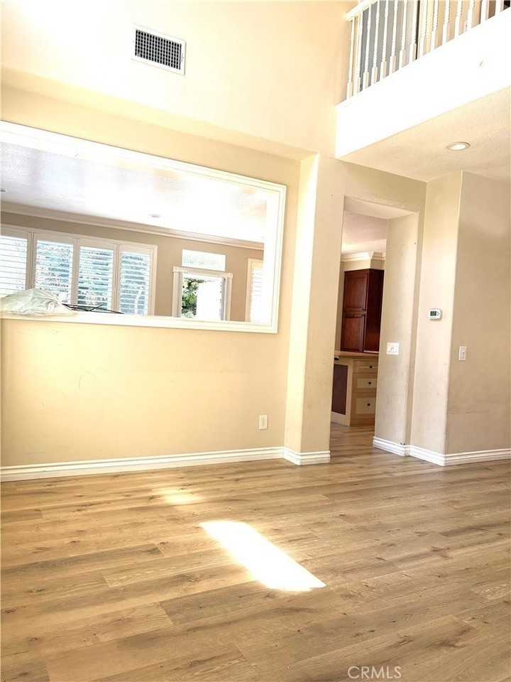 130 Melrose Dr - Photo 4 of 16