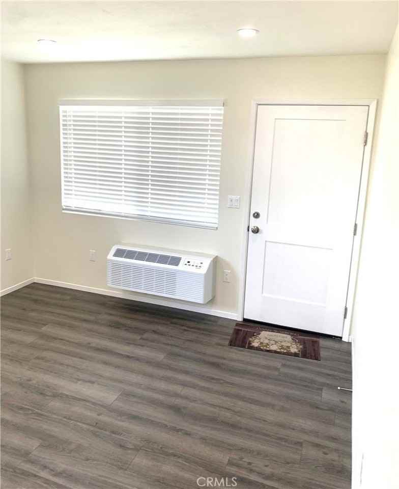 470 Highlander Dr - Photo 2 of 9