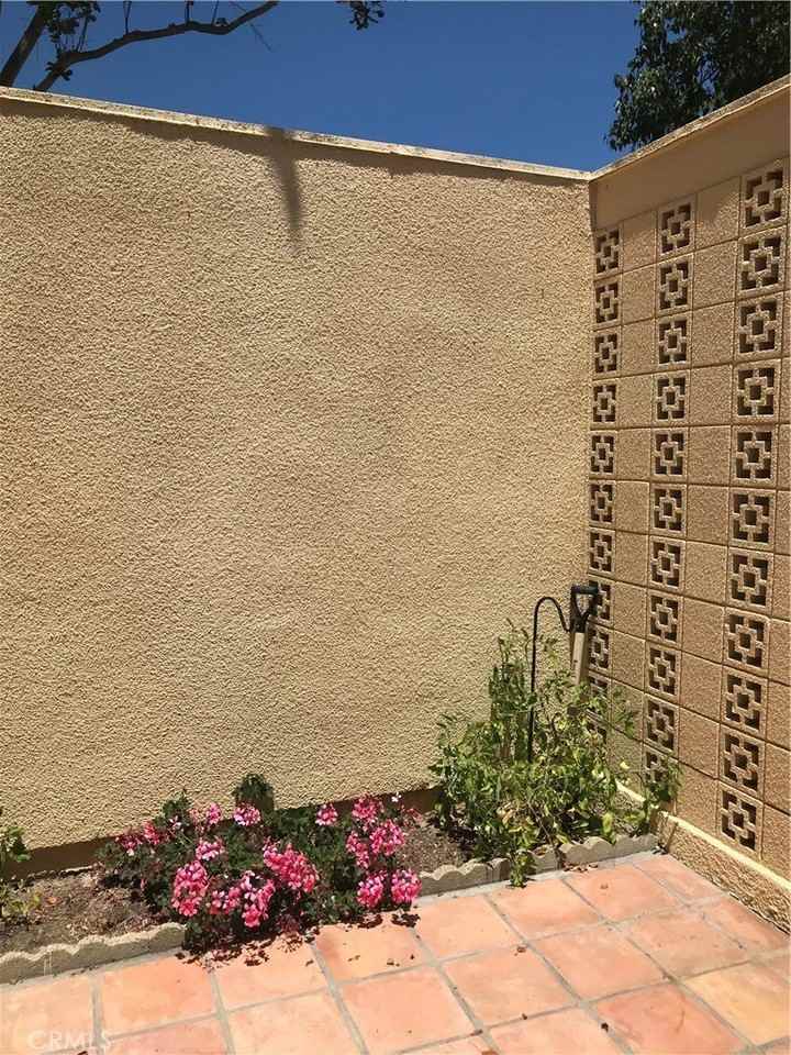 21 Avenida Castilla #D - Photo 4 of 23