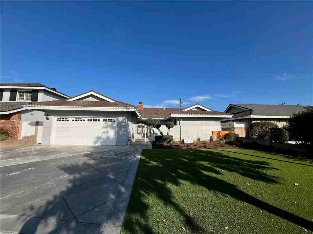9424 Ethel St - Photo 2 of 31