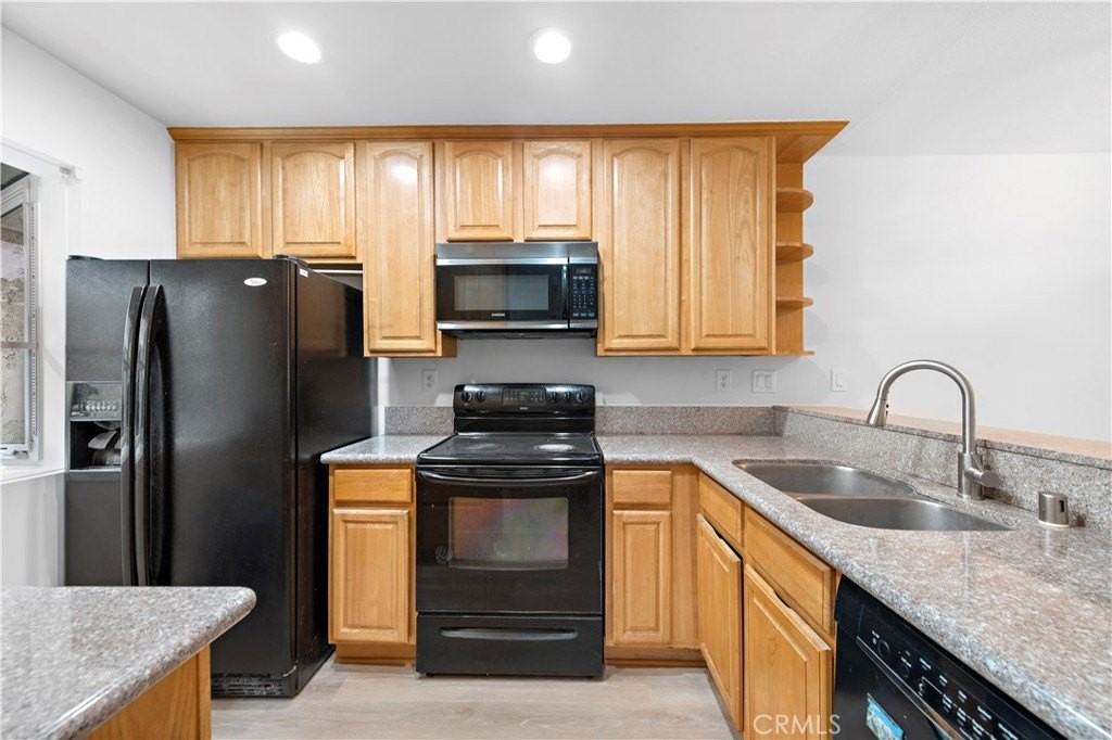 40 Lakepines - Photo 6 of 18