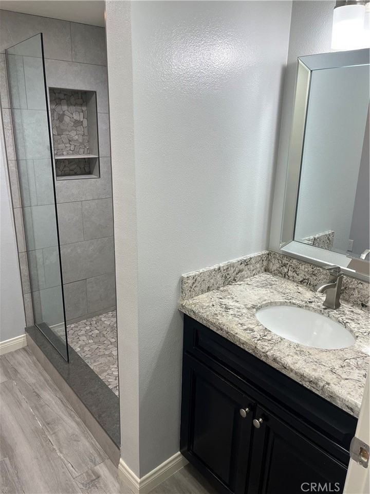 1063 Canyon Spring Ln - Photo 7 of 25