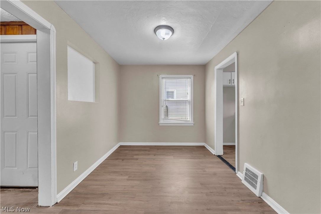 5461 Clement Ave - Photo 7 of 24