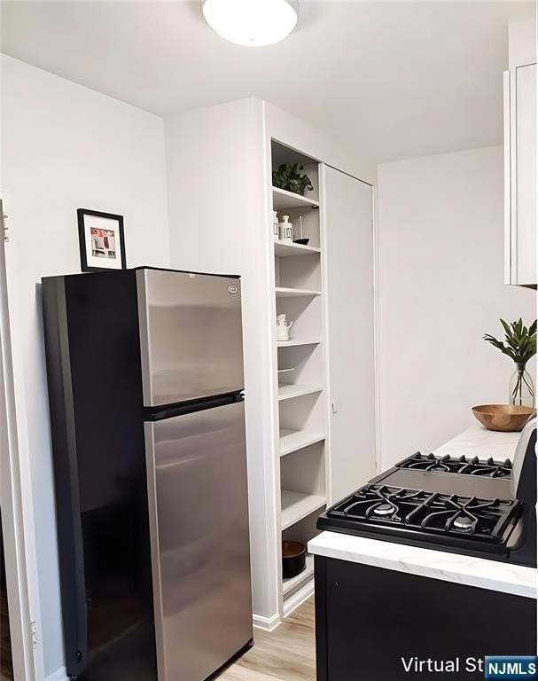 401 Park Pl #3F - Photo 2 of 26