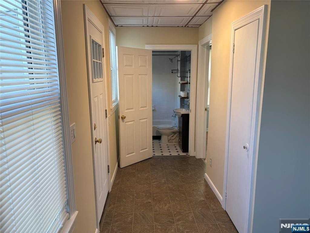 107 3rd Ave #1stFL - Photo 6 of 10