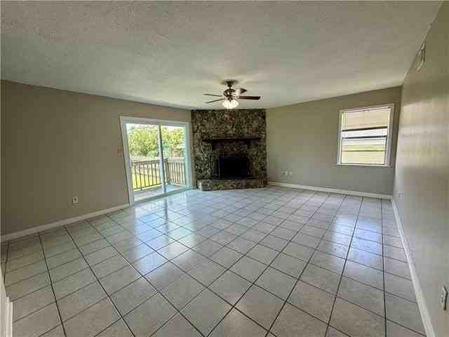 532 Oakwood Dr - Photo 7 of 17
