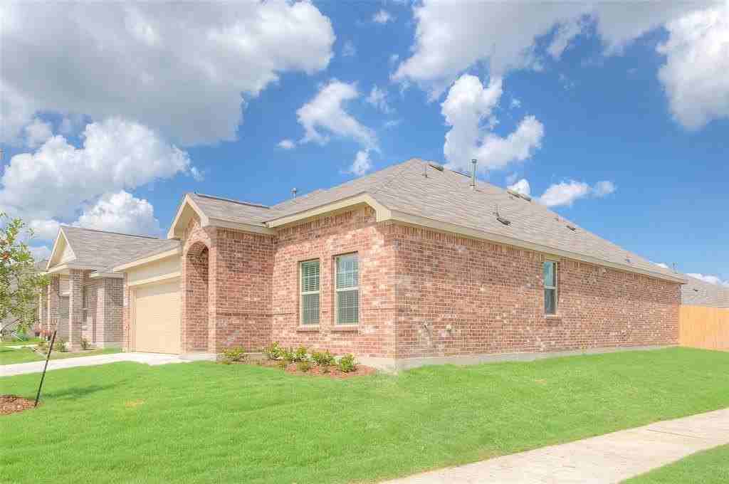 14800 Mainstay Way - Photo 2 of 30
