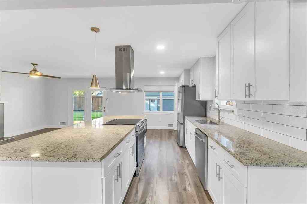 623 Greenleaf Dr - Photo 6 of 29