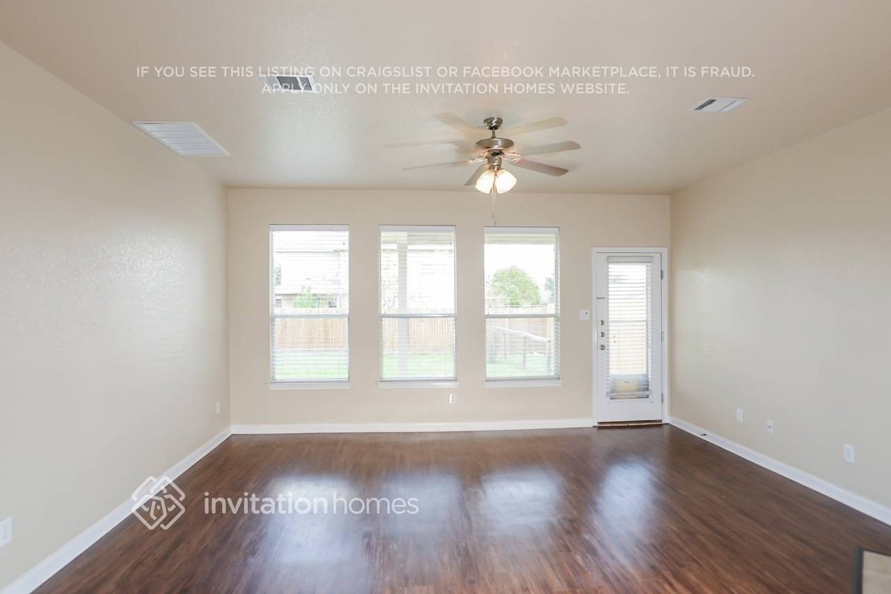 8410 Western Way - Photo 3 of 15