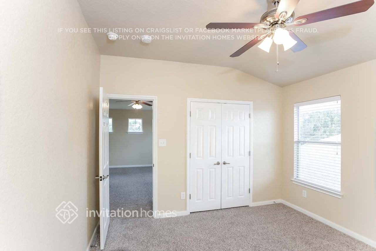 8410 Western Way - Photo 7 of 15