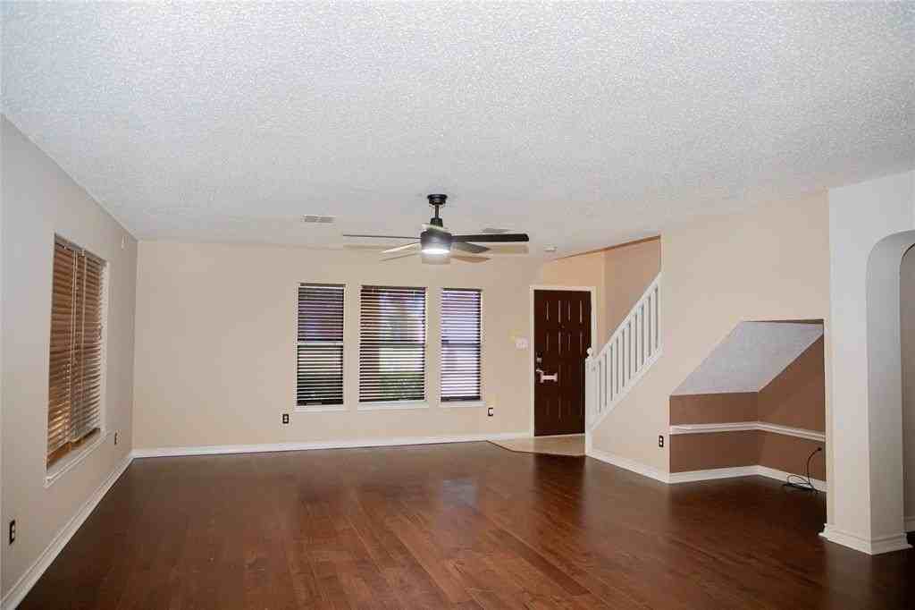 2201 Driskell Ln - Photo 3 of 28