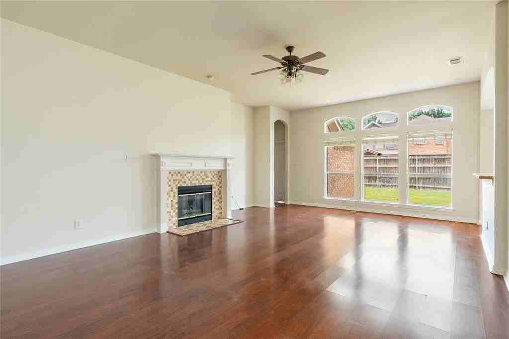 11990 Cobblestone Dr - Photo 7 of 32