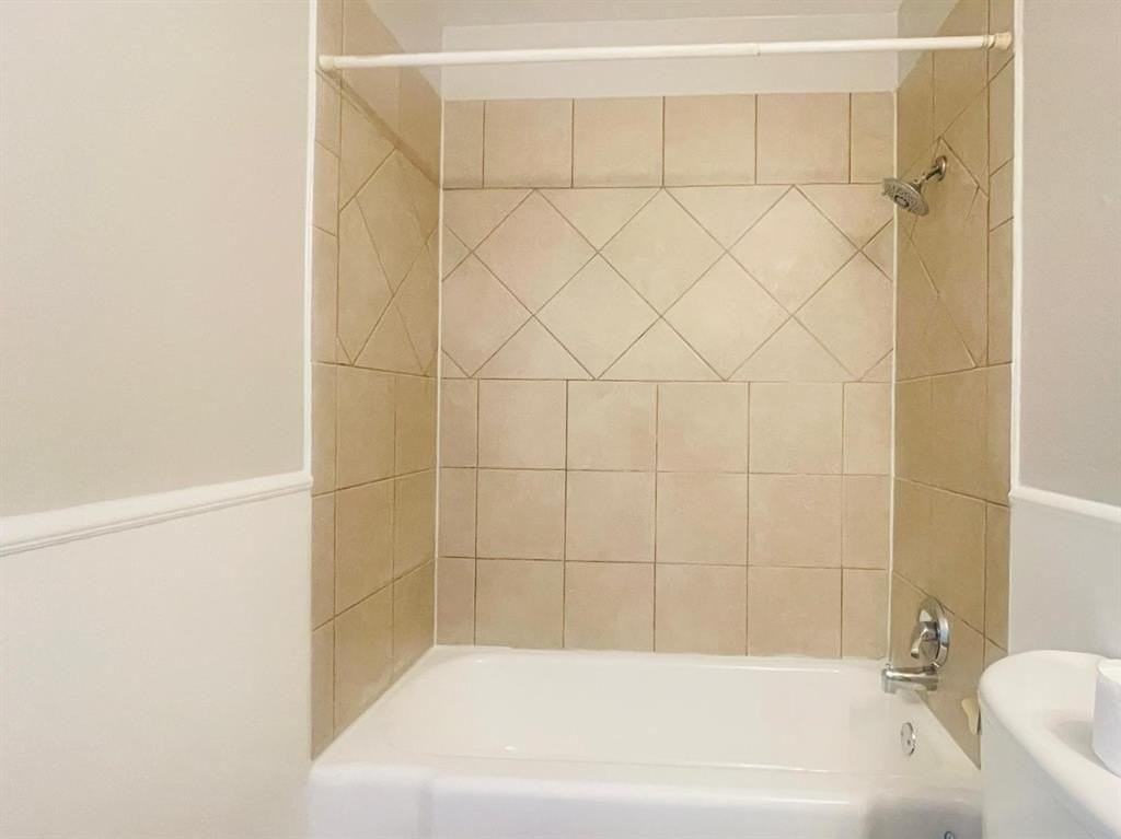 1905 Brookview Dr - Photo 7 of 10