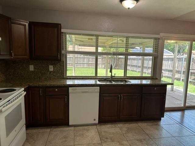 4905 Avery Cir - Photo 6 of 15