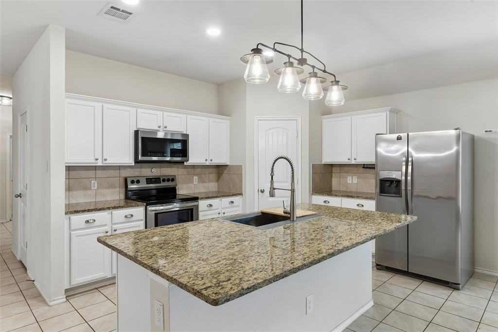 2850 Dusty Rd - Photo 4 of 11