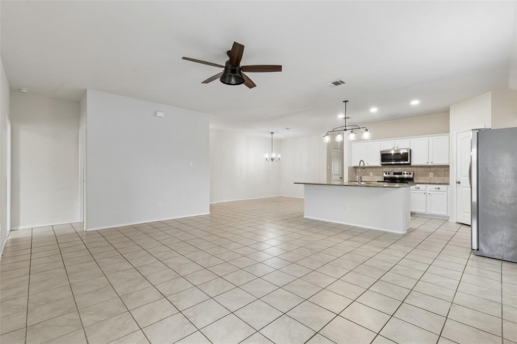 2850 Dusty Rd - Photo 5 of 11
