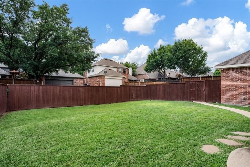 4804 Appleridge Dr - Photo 4 of 39