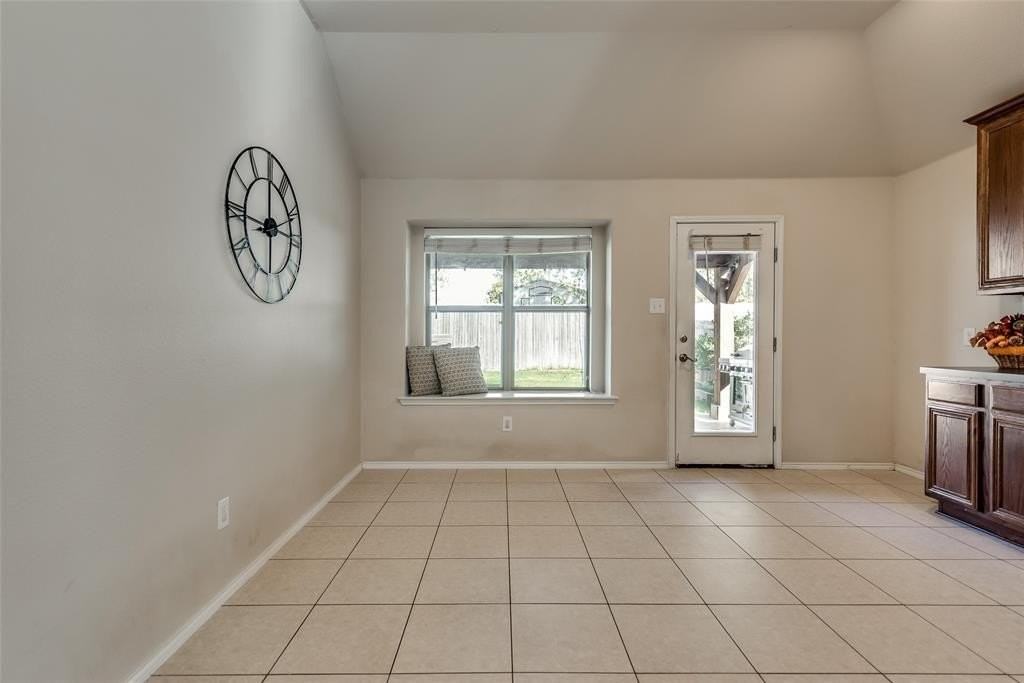 203 Cedar Creek Dr - Photo 6 of 19