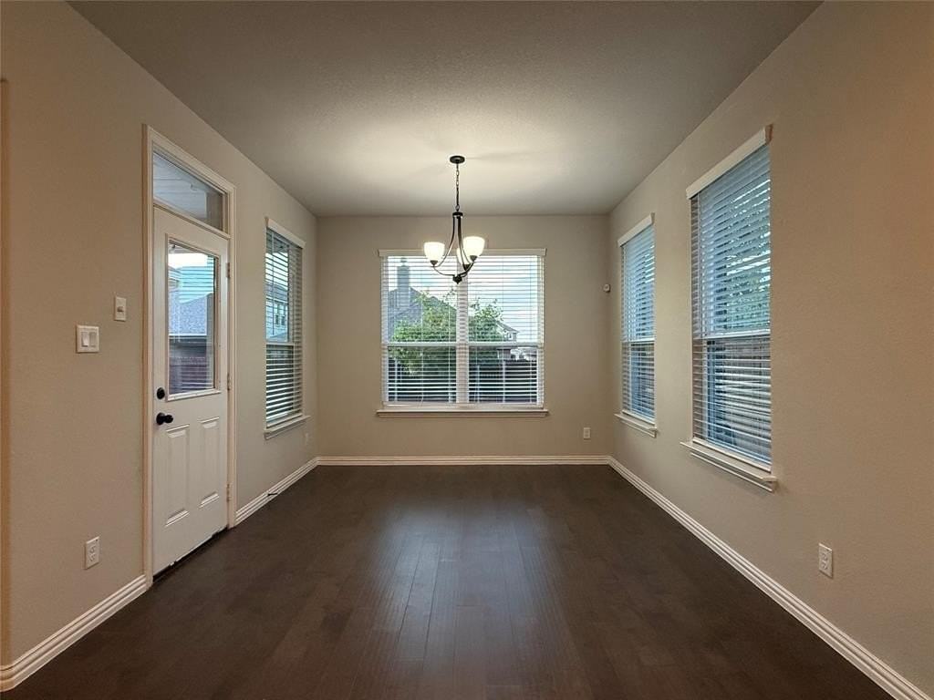 1717 Victoria Dr - Photo 7 of 37
