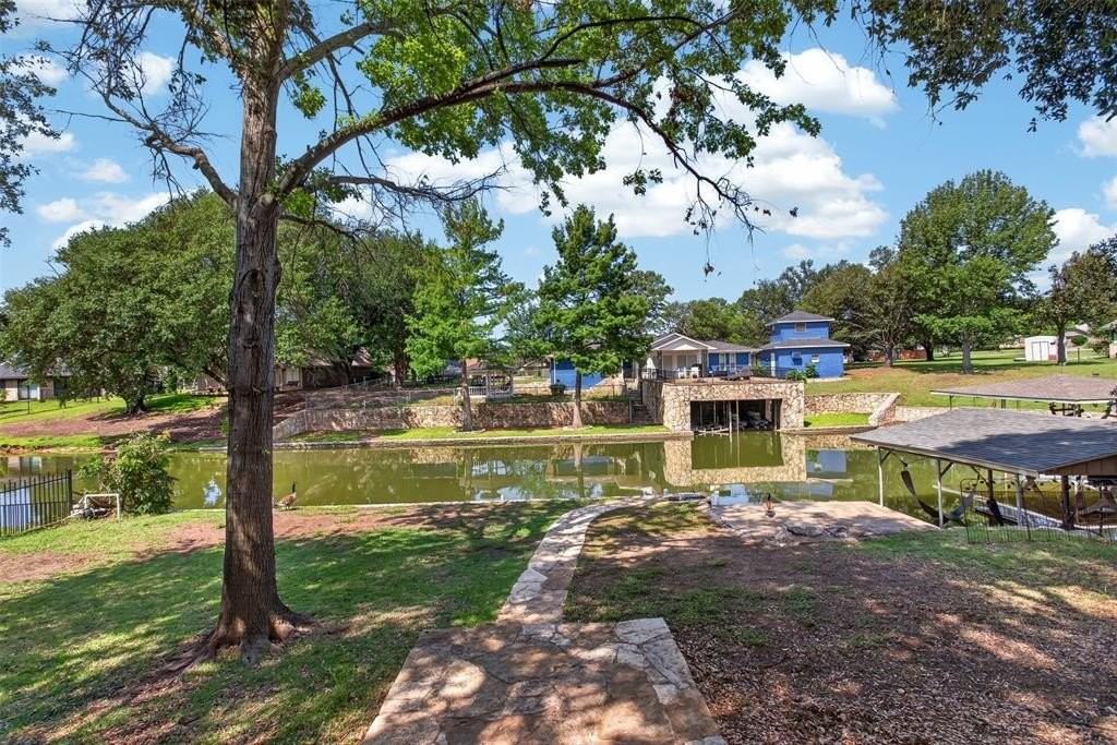 4202 Indian Creek Ct - Photo 4 of 40