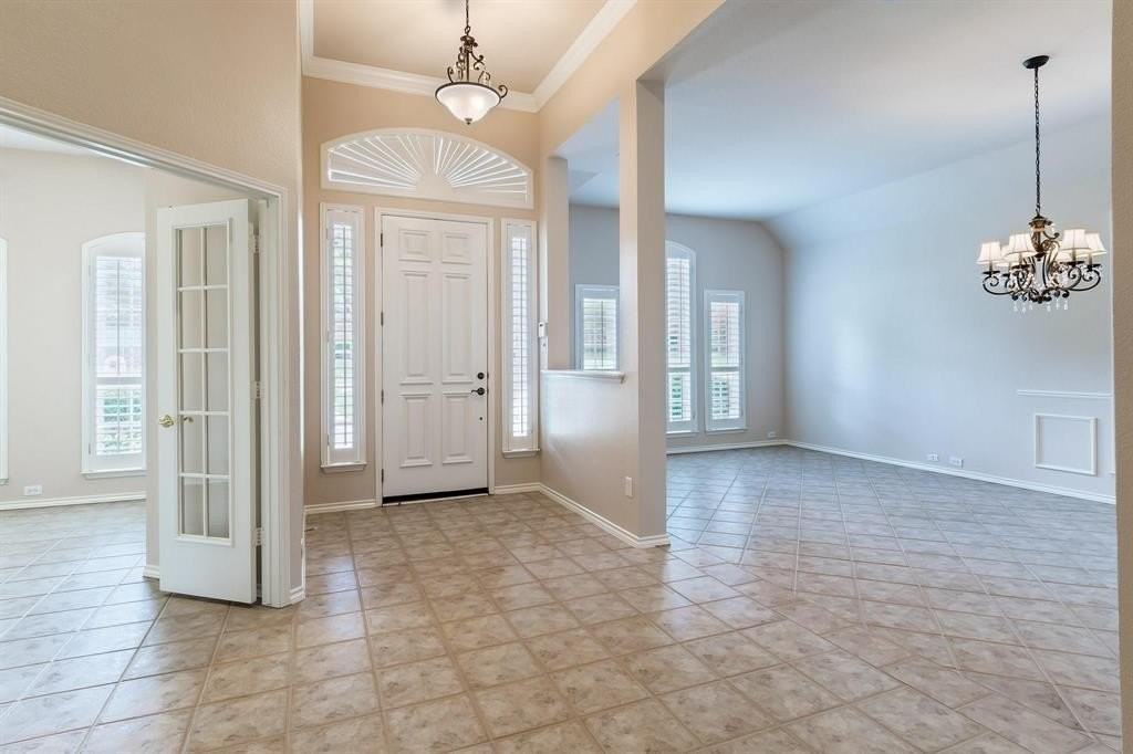 8503 Prescott Cir - Photo 2 of 20