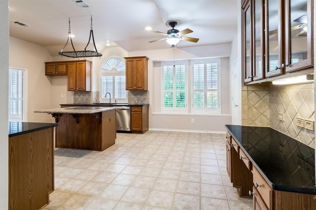 8503 Prescott Cir - Photo 6 of 20