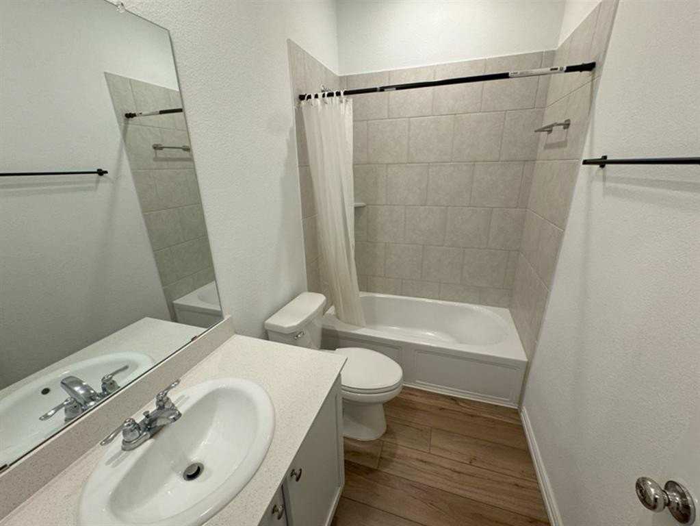1105 Daffodil St - Photo 6 of 30