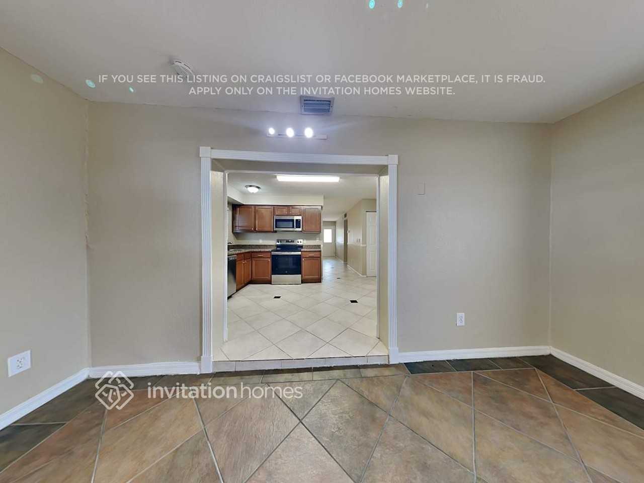 1380 Wildwood Ct - Photo 5 of 18
