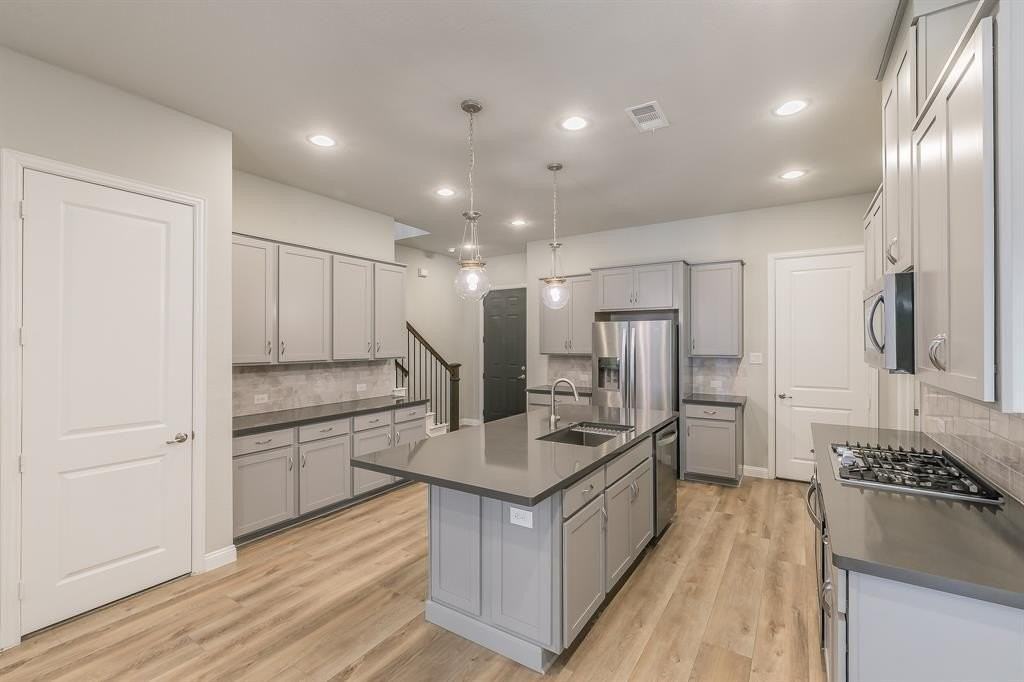 17736 Coralberry Dr - Photo 5 of 38