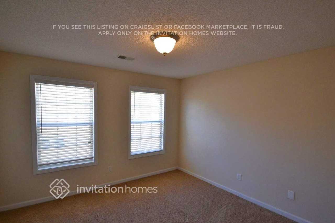 121 Hunters Chase - Photo 5 of 10