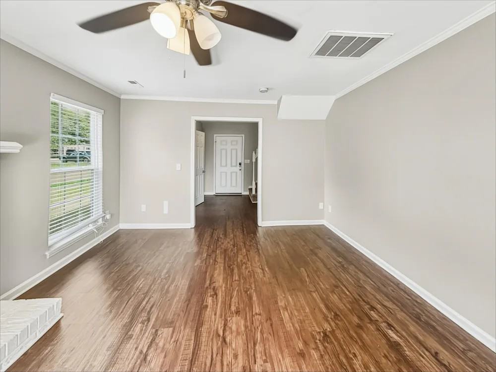 9343 Amy Drive - Photo 4 of 7