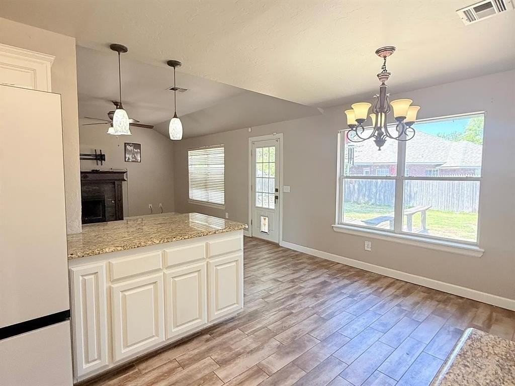 1801 Brittany Ln - Photo 7 of 20