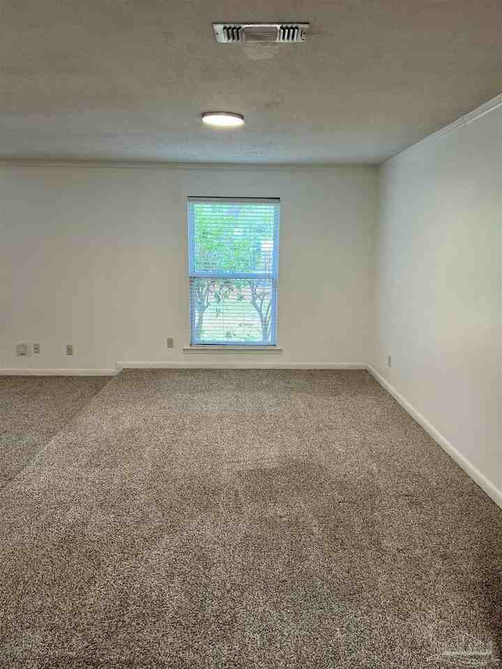 211 Cordoba St - Photo 3 of 20