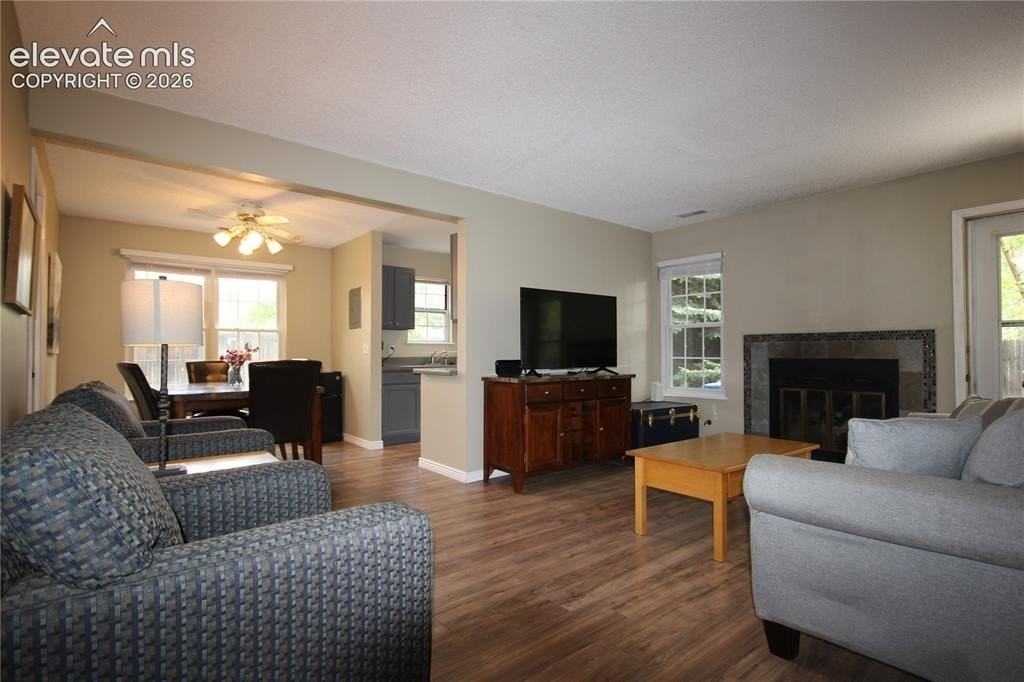 2109 Troy Ct - Photo 5 of 33