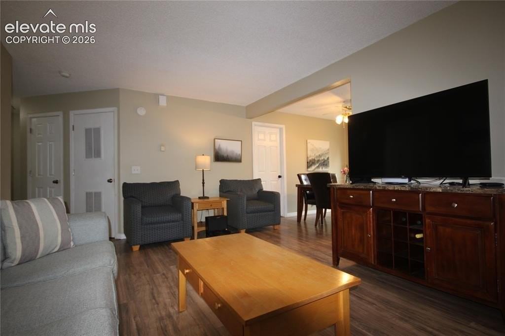 2109 Troy Ct - Photo 6 of 33