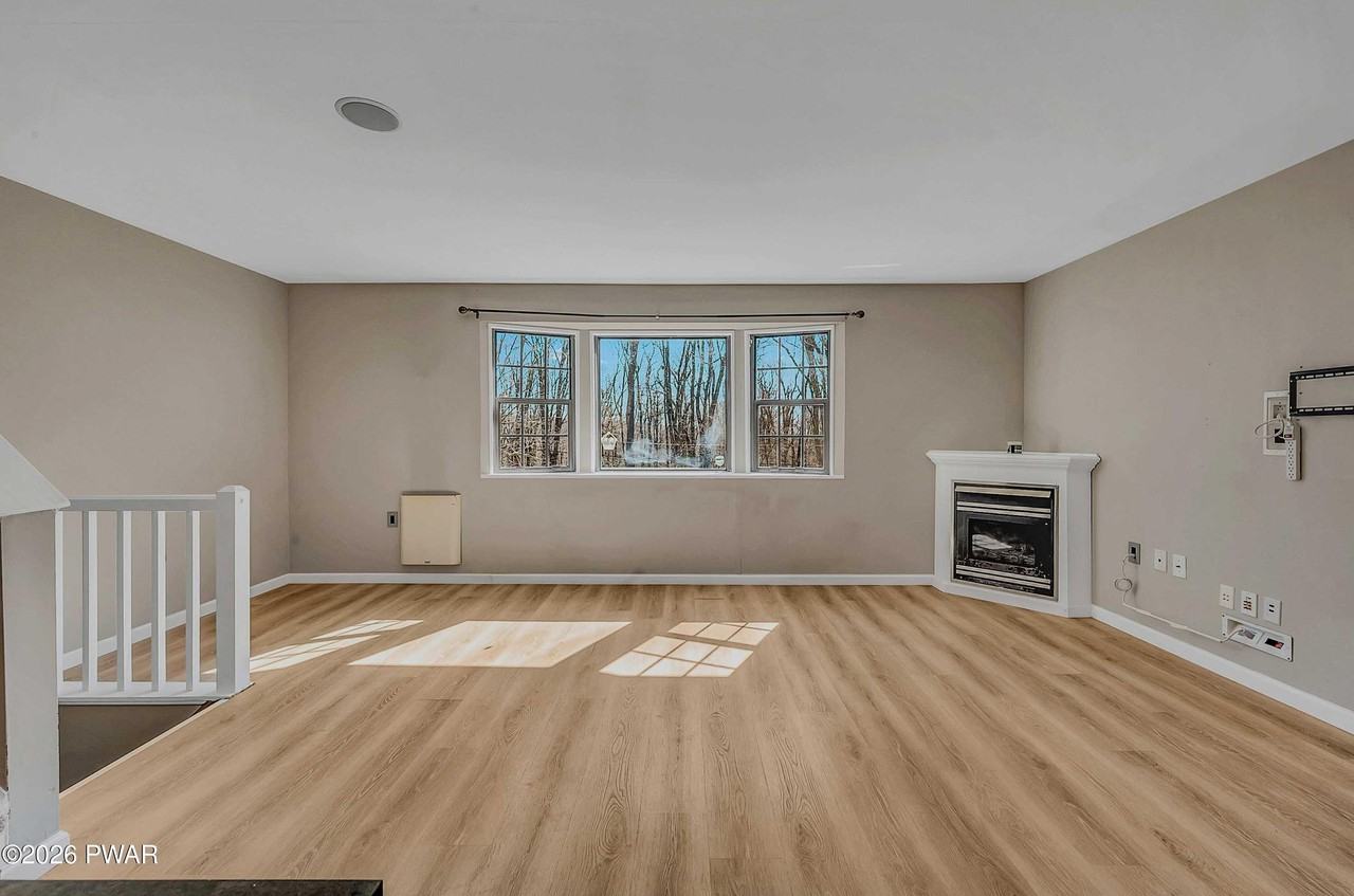 1014 Hickory Run Rd - Photo 4 of 28