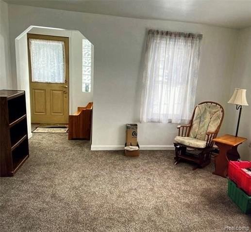 20797 Negaunee St - Photo 4 of 38